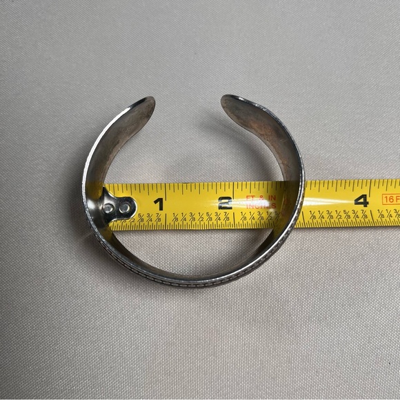 Tribal Metal Cuff Bangle Bracelet Tibetan Nepal Gypsy Style Silver Tone Boho - Picture 4 of 15